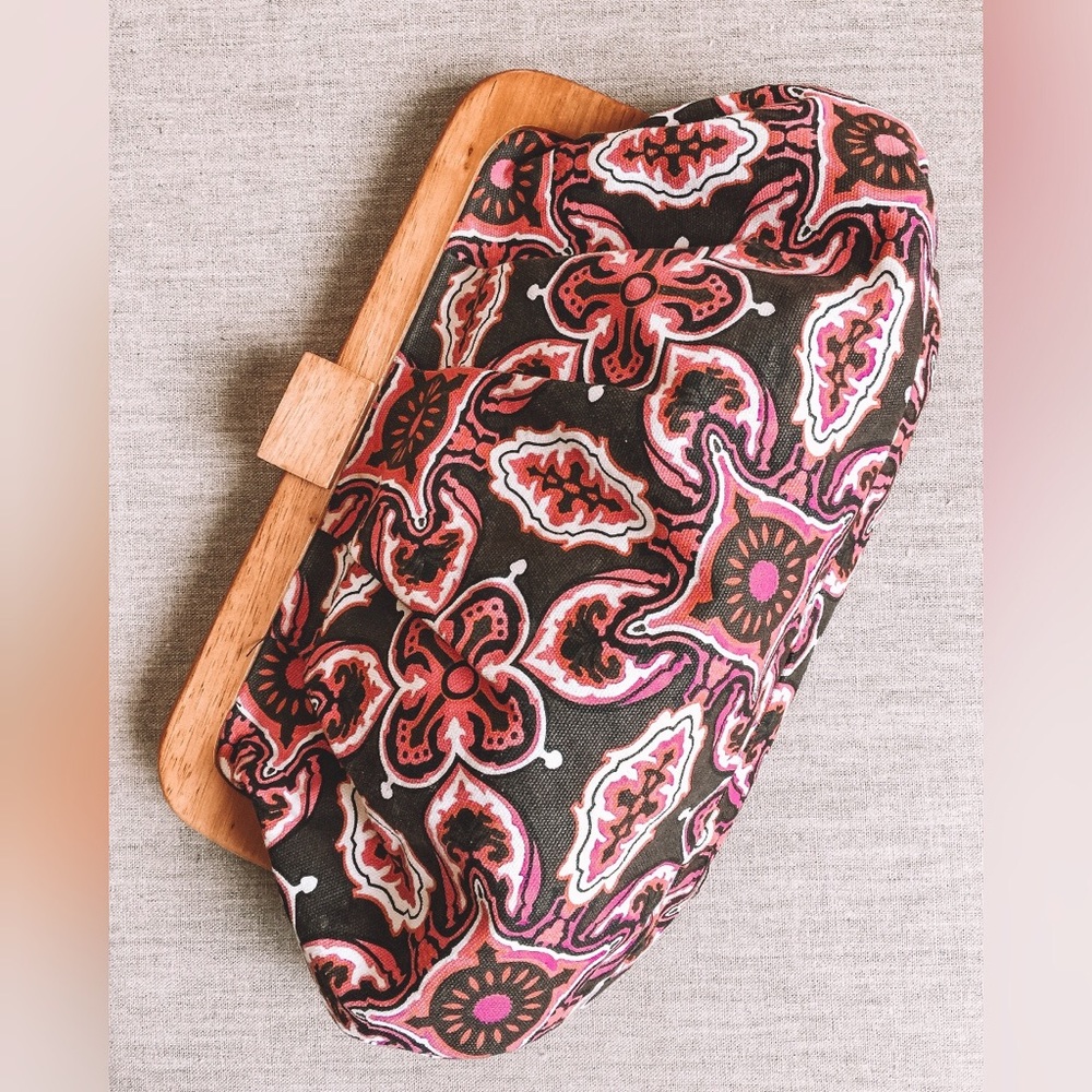 Wooden // Vintage Print 👛 Boho Clutch
